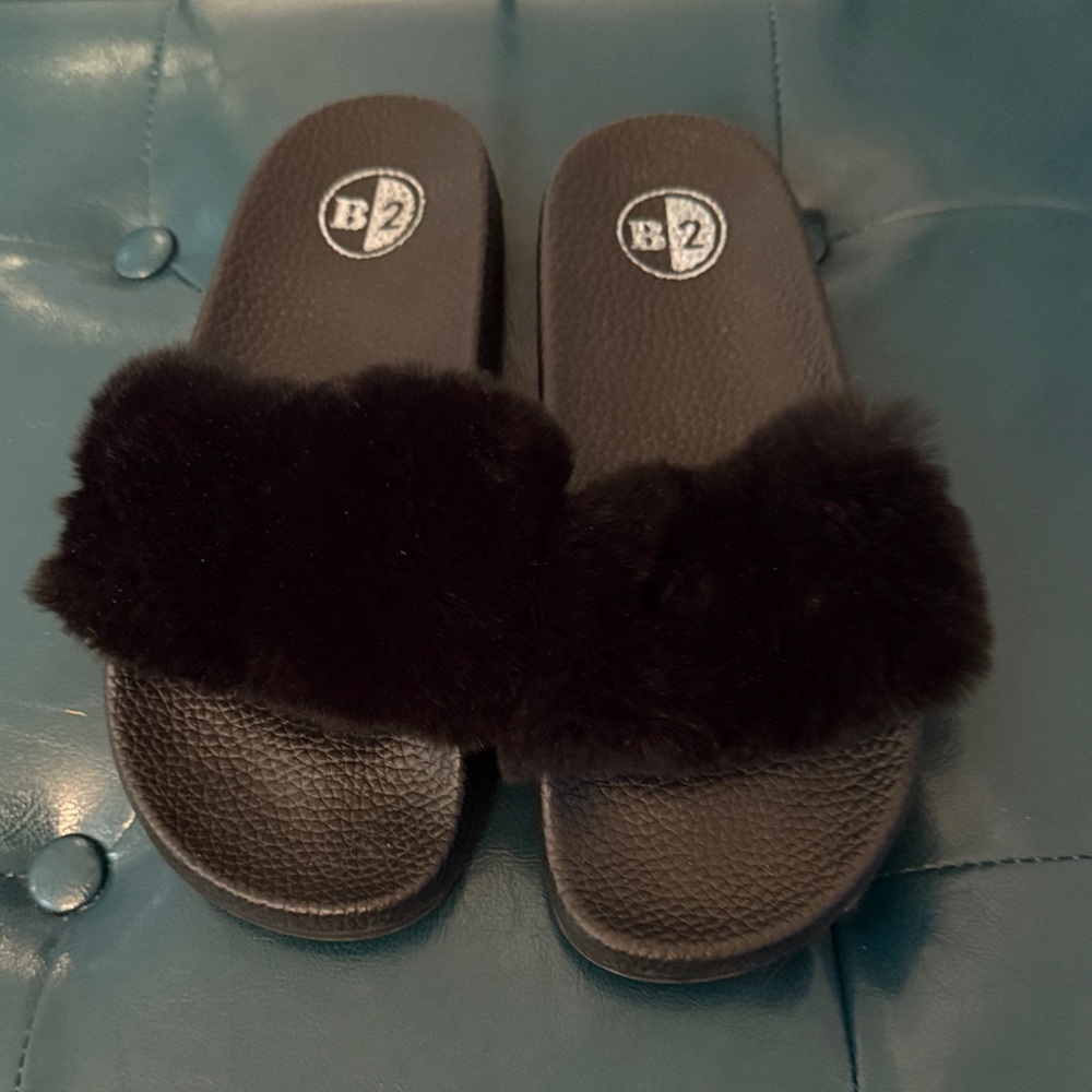 Black Fur Slide Sandals